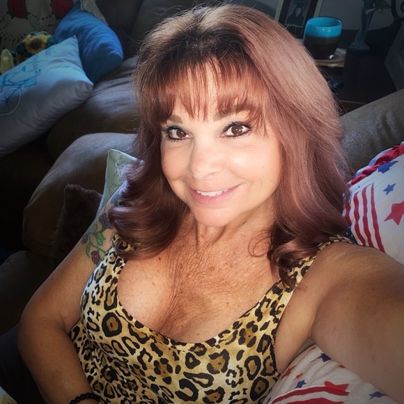 Meet your Posher, Maxine - Picture 1 of 1